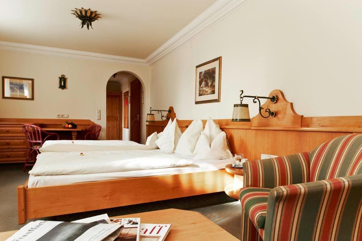 Hotel Lindner Vocklabruck Room photo
